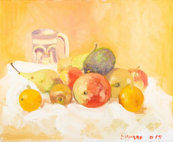 Nature morte colorée avec des fruits et une tasse sur fond jaune.